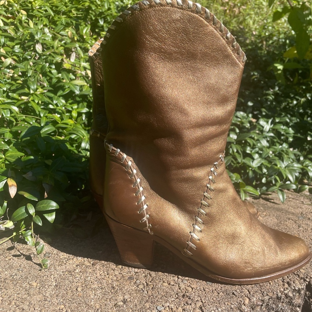 VINTAGE 70s  1970's ELIOT Bronze Gold Leather MID CALF Heel BOOTS Size 37 Italy - Picture 2 of 8